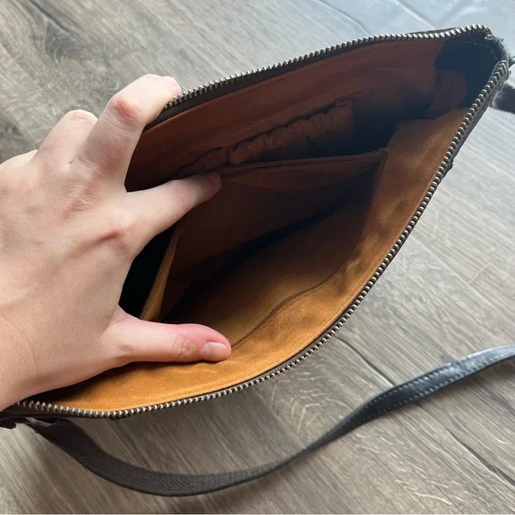 Patricia Nash Floral Crossbody Bag - Picture 14 of 17